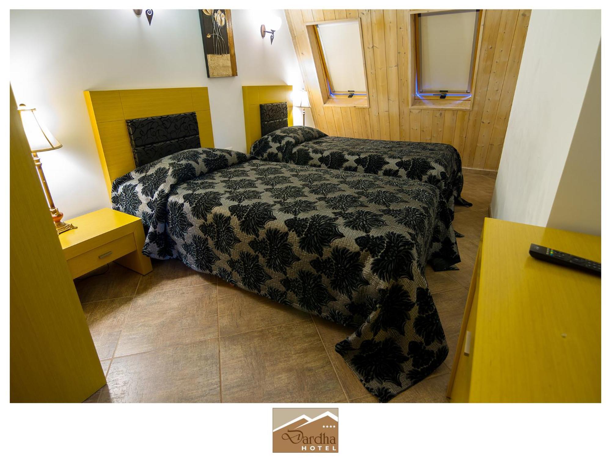 Hotel Dardha Habitación foto